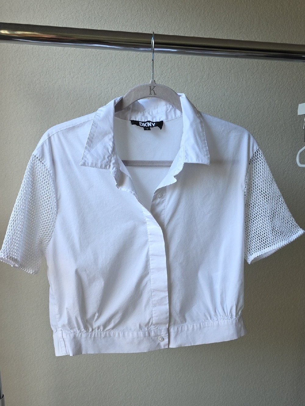 DKNY White Short-Sleeve Mesh Panel Cropped Button Shirt